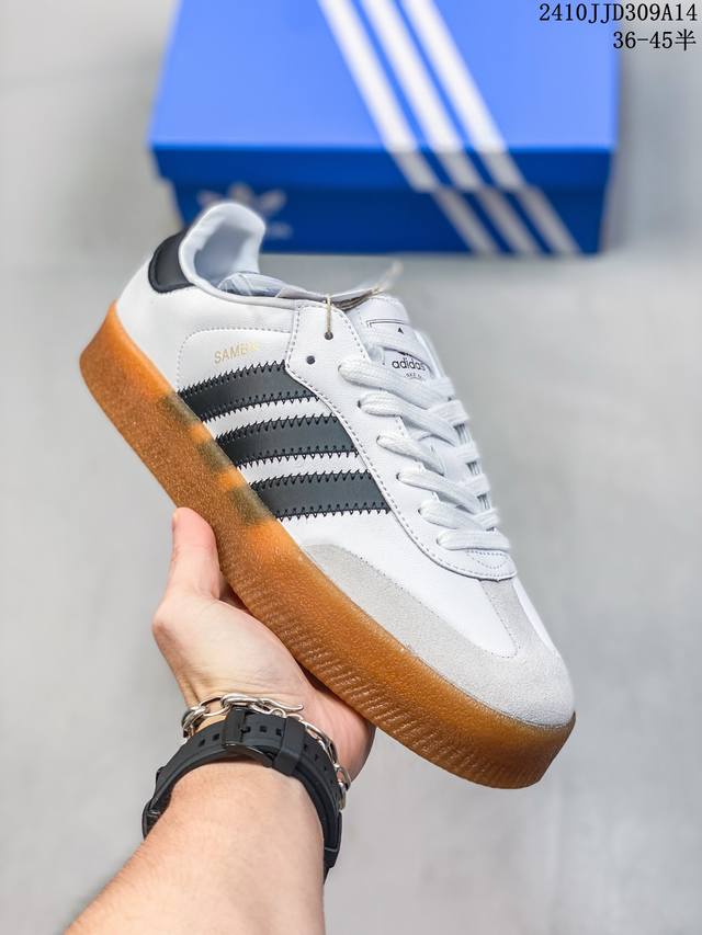 Ls版 Adidas Samba Vegan 百搭单品这款运动鞋 再现samba系列经典足球鞋线条，融合时尚厚底设计皮革鞋面搭配加厚生橡胶外底。皮革鞋面，搭配皮