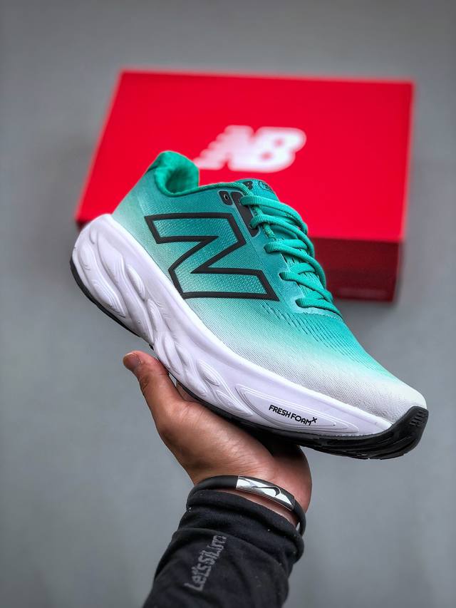 New Balance Nb Fresh Foam 轻量跑鞋 Evoz V2舒适耐磨低帮跑步鞋 实拍首发受到fresh Foam1080舒适骑行的启发 Evoz