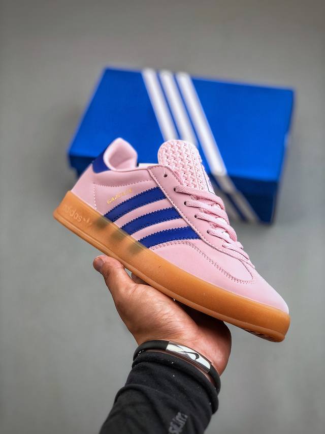 Adidas Originals Gazelle Indoor 粉蓝三叶草休闲防滑耐磨低帮板鞋货号ji1371 尺码：35-45 半