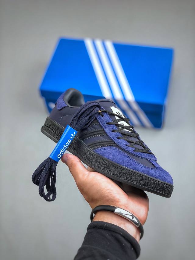 Adidas Original Gazelle Indoor Trainers 瞪羚室内鞋系列低帮复古百搭休闲运动德训风板鞋 联名深蓝色 Ih9986 尺码：3