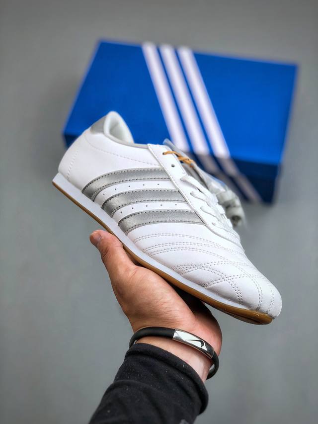 Adidas Originals Taekwondo Low 跆拳道系列低帮经典复古薄底休闲运动舒适训练慢跑鞋货号：Js1192 尺码：36-45 半