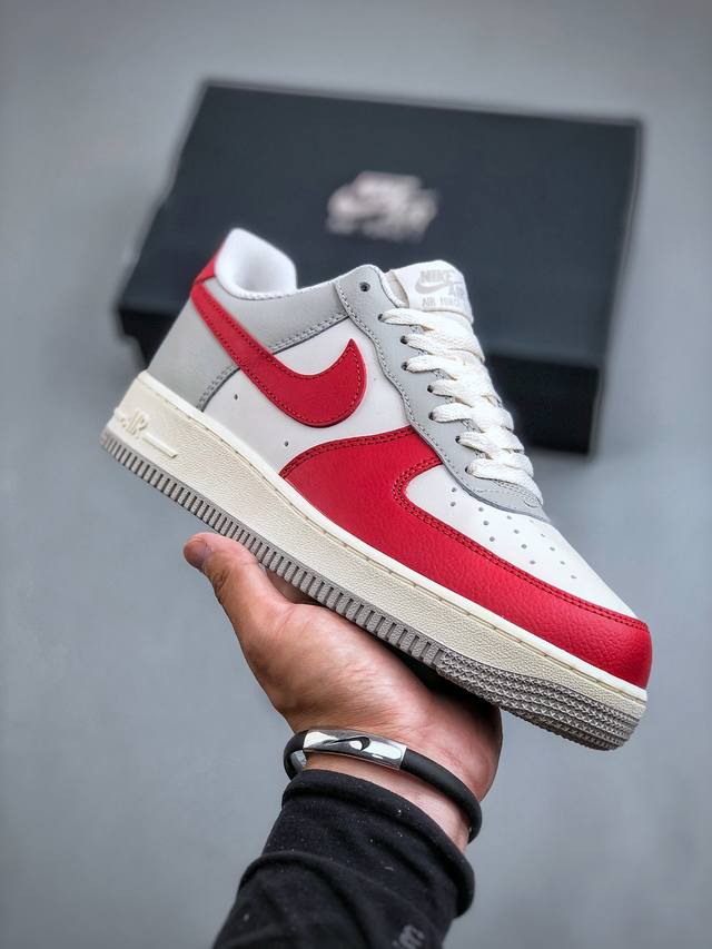 Nike Air Force 1 Low 07 白灰红原楦头原纸板 打造纯正低帮空军版型专注外贸渠道 全掌内置蜂窝气垫 原盒配件 原厂中底钢印、拉帮完美 官方货