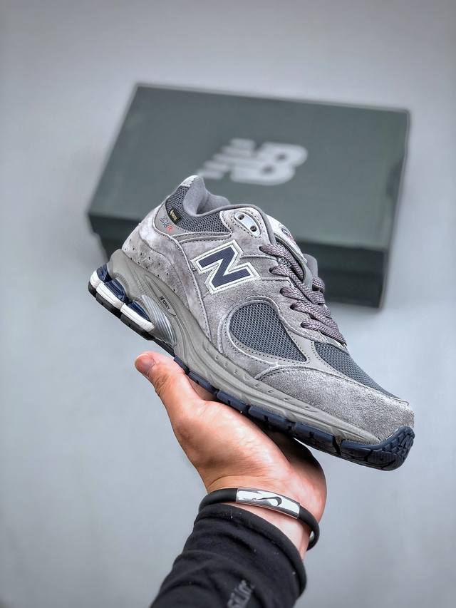 New Balance Ml2002 系列复古老爹风休闲鞋情侣百搭慢跑鞋运动鞋 Ml2002Rc 采用固色猪巴革拼接透气网眼织物鞋面材质 T-Beam大底提供足