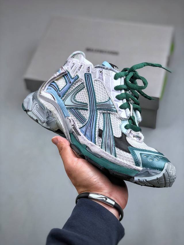 Xa版本 Balenciaga 巴黎世家runner运动鞋 做旧 老爹鞋 采用绿色和蓝色配色以及分层结构，打造透气设计；不含皮运动鞋，网布材质，磨损效果，鞋头边