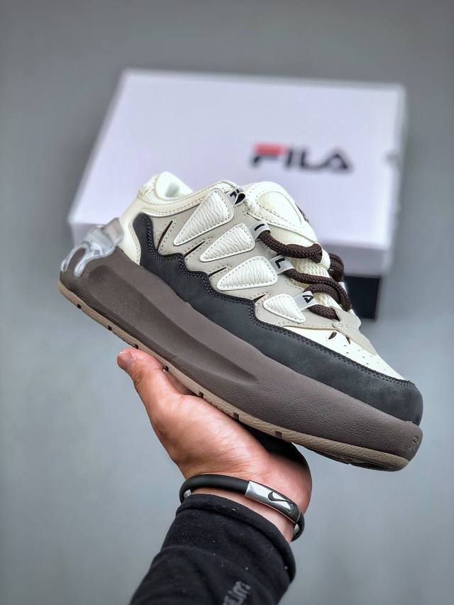 Fila Fusion 斐乐潮牌 时尚潮流休闲运动板鞋 纯原版本 鞋面设计理念源自于历史篮球鞋款smash 从其复古鞋面提炼元素 结合板鞋鞋底做现代拼接的混搭风