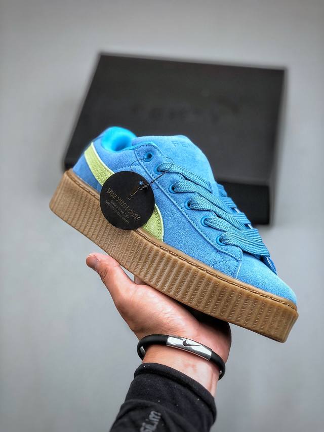 Puma X Fenty Creeper Phatty 复古单品经典回归 彪马低帮休闲板鞋这双鞋子继承了puma最经典的creeper鞋款的外观蕾哈娜还以赋予了