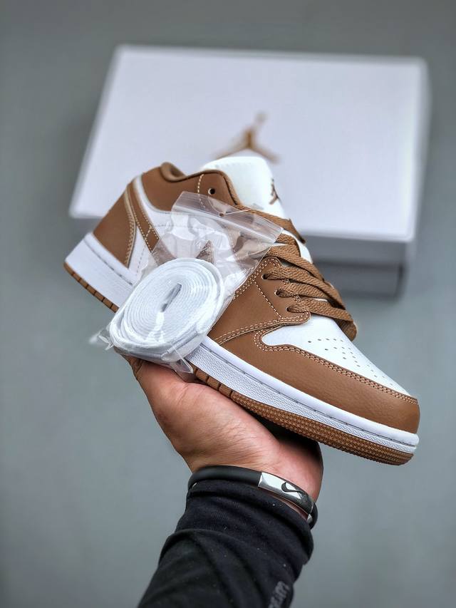 Air Jordan 1 Low 乔1白褐色 Aj1乔1低帮休闲板鞋 同步官方配色 市场唯一独家头层皮打造 原鞋原档案开发 原厂皮料 原档冲孔鞋头 正确满胶鞋垫