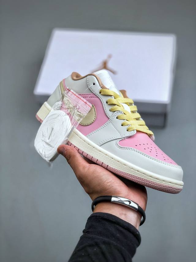 Air Jordan 1 Retro Low 玫瑰奶酪 官方同步新色 原装级产物拒绝公底 立体鞋型 细节完美 高清洁度 购置公司同步原材料 原汁原味 忠于原版货