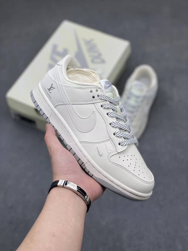 海外爆款限量发售！公司级 Nike Sb Dunk Low“Lv联名 双勾米灰” 周年高端定制 低帮休闲板鞋 定制鞋盒 大厂纯原品质出货 超高清洁度 皮料切割干