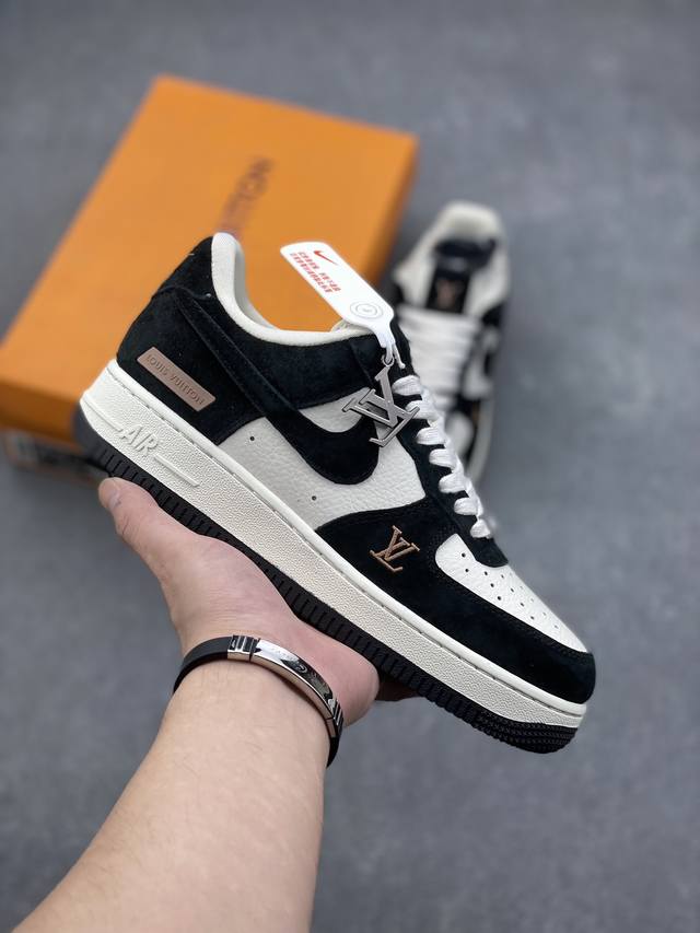 海外限量发售！公司级nike Air Force 1 '07 Low “Lv联名--米黑猪八”空军一号 低帮 运动鞋 休闲鞋 折边针车 工艺难度大 原楦头原纸板