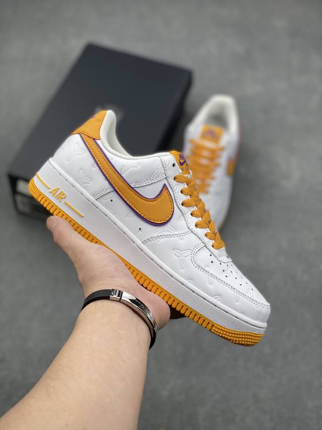 Nike Air Force 1 ‘07 Low 原楦头原纸板 打造纯正空军版型 #专注外贸渠道 全掌内置蜂窝气垫 #原盒配件 原厂中底钢印、拉帮完美 官方同步