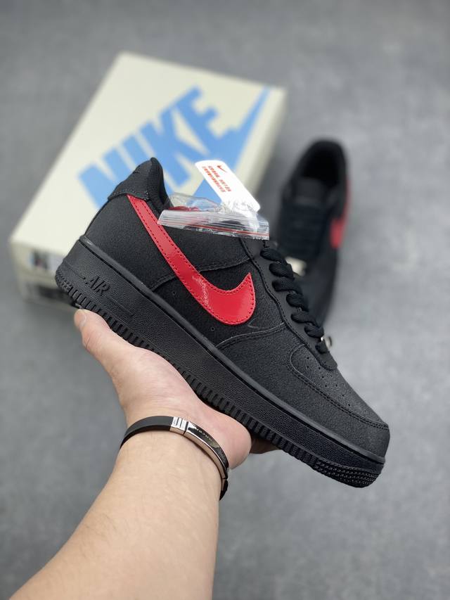 纯原 Air Force 1 '07 Low 黑红满天星 原楦头原纸板 打造纯正空军版型 专注外贸渠道 全掌内置蜂窝气垫 原盒配件 原厂中底钢印、拉帮完美 官方