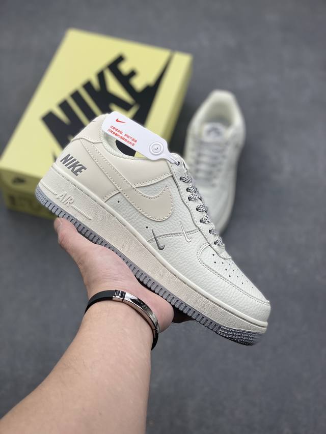 Nike Air Force 1 Low '07 “Nike”三勾系列 经典空军一号低帮休闲板鞋 3M反光 头成皮料 定制鞋盒 原楦原纸板 纯正版型 清洁度完美