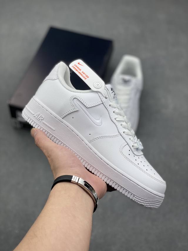 Nike Air Force 1 Low 07 原楦头原纸板 打造纯正低帮空军版型 专注外贸渠道 全掌内置蜂窝气垫 原盒配件 原厂中底钢印、拉帮完美 货号：Fb