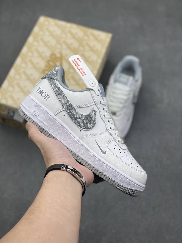 Nike Air Force 1 '07 Low “迪奥联名--灰暗夜行者”空军一号 低帮 运动鞋 休闲鞋 原楦头原纸板 原装鞋盒 原厂鞋底 发光鞋带搭配发光鞋