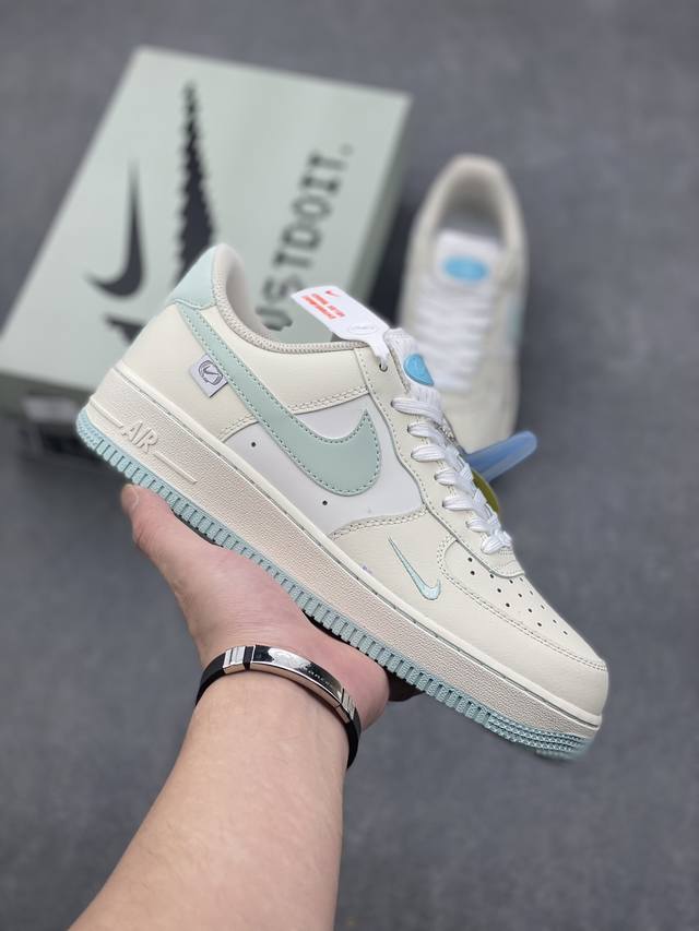 Nk Air Force 1'07 Low “Floating Ice” “云浮冰”空军一号低帮休闲板鞋 采用淡月色swoosh小标和明线点缀为奶白配色增添点睛