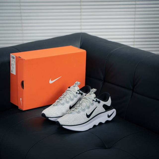 Nike Motiva 男女士步行运动鞋 最新 波浪鞋 专为步行、慢跑和跑步而设计 Nike Motiva 步行运动鞋助你以出众步履体验，轻松应对日常挑战。独特