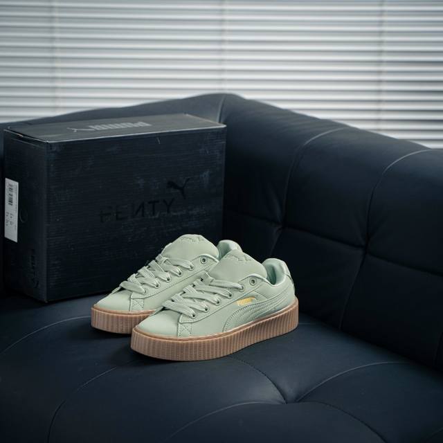 Fenty X Puma 经典回归 彪马低帮休闲板鞋 蕾哈娜 Rihanna 与puma 这波合作，推出了全新的fenty × Puma Creeper Pha