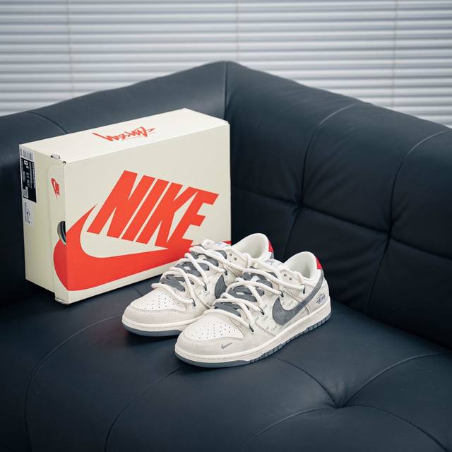 Nike Dunk 全套原楦原模倾力打造完美版型 独家原厂航空铝磨具打磨大底 鞋头坡度极致还原 无解鞋型 原盒原配 圈内天花板工艺 原厂冲刀 超高清洁度 全鞋零