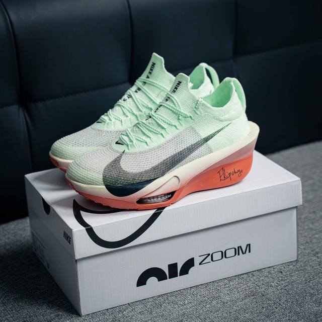 Nike Air Zoom Alphafly Next% 2024全新马拉松超级跑鞋 有史以来最轻盈、测试次数最多的nk Alphafly 经过精英马拉松运动员