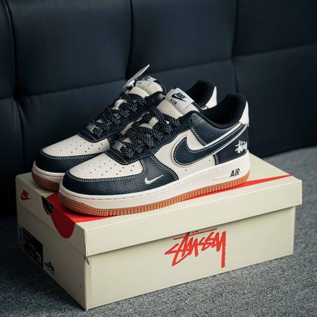 Air Force 1 Low 原装级别 原楦头原纸板 打造纯正空军版型专注外贸渠道 全掌内置蜂窝气垫 原盒配件 原厂中底钢印、拉帮完美 货号：Xz9688 0