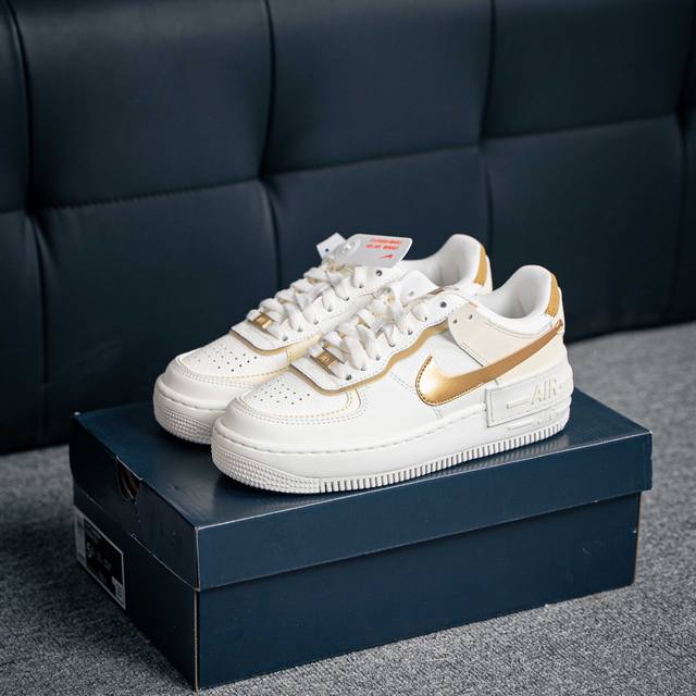 Air Force 1 Low 原装级别 原楦头原纸板 打造纯正空军版型专注外贸渠道 全掌内置蜂窝气垫 原盒配件 原厂中底钢印、拉帮完美 货号：Dz1847 1