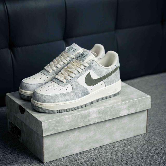 Air Force 1 Low 原装级别 原楦头原纸板 打造纯正空军版型专注外贸渠道 全掌内置蜂窝气垫 原盒配件 原厂中底钢印、拉帮完美 货号：Bl5866 9