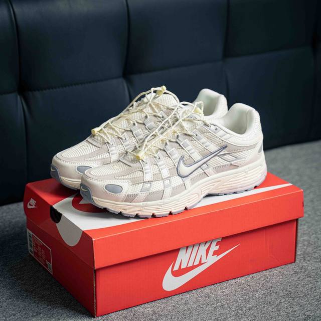 耐克nike P-6000 Metallic Silver 系列低帮复古老爹风休闲运动舒适慢跑鞋“金属液态银黑 货号：Hj7284 072 尺码：35.5 36