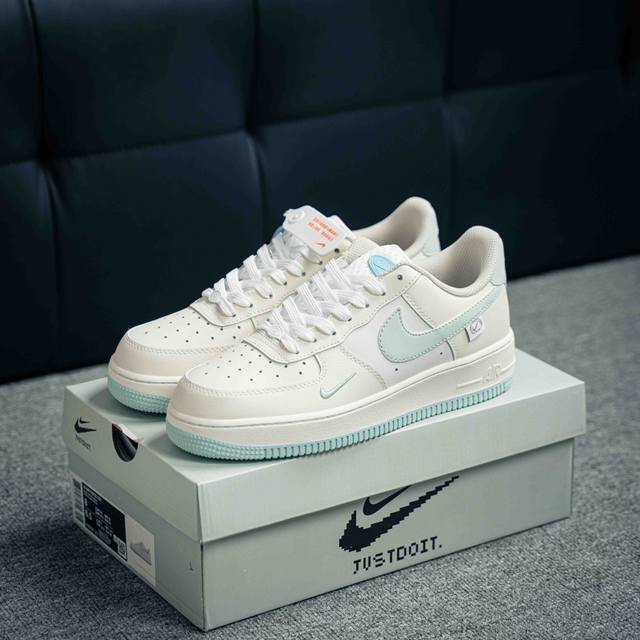 Air Force 1 Low 原装级别 原楦头原纸板 打造纯正空军版型专注外贸渠道 全掌内置蜂窝气垫 原盒配件 原厂中底钢印、拉帮完美 货号：Fb1839 2