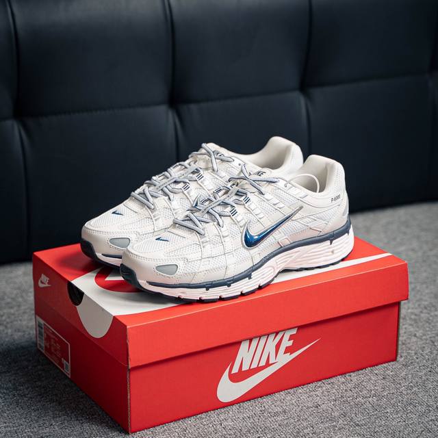 耐克nike P-6000 Metallic Silver 系列低帮复古老爹风休闲运动舒适慢跑鞋“金属液态银黑 货号：Cd6404 018 尺码：36 36.5