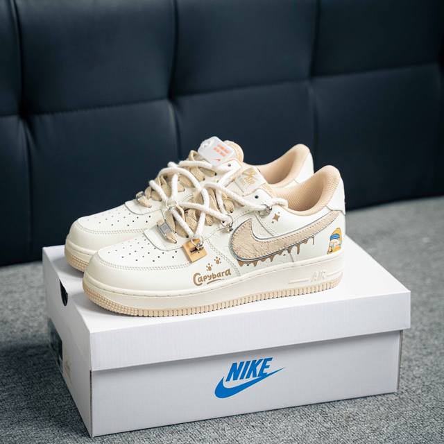 Air Force 1 Low 原装级别 原楦头原纸板 打造纯正空军版型专注外贸渠道 全掌内置蜂窝气垫 原盒配件 原厂中底钢印、拉帮完美 货号：Lv0506 5