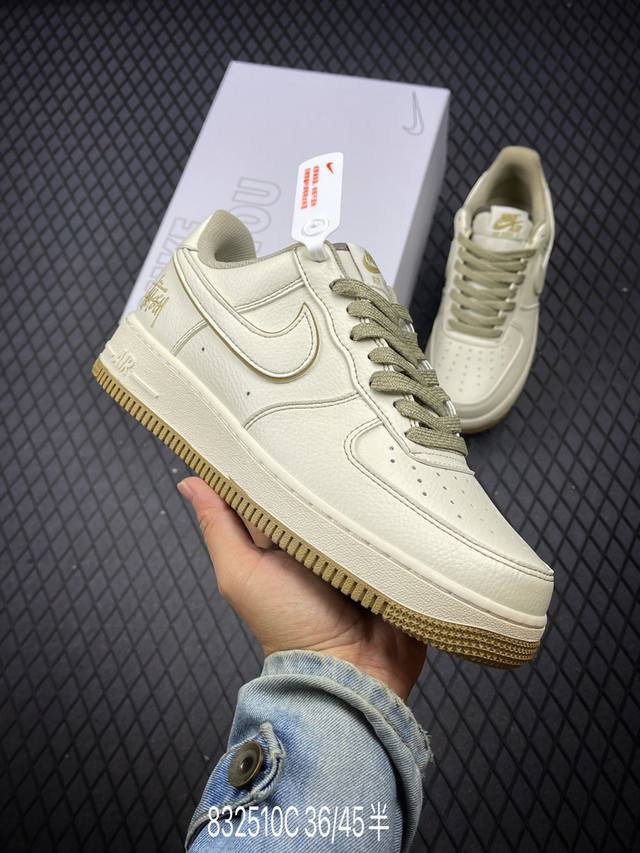 Nk Air Force 1‘07 Low 定制款 空军一号低帮休闲板鞋 定制皮料 原楦原纸板 纯正版型 高清洁度 内置全掌气垫 货号：Cw2288-111 .