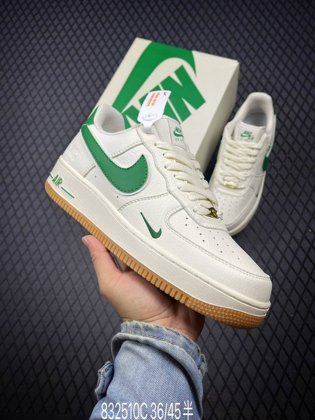 公司级nike Air Force 1‘07 原楦头原纸板 打造纯正低帮空军版型 专注外贸渠道 全掌内置蜂窝气垫 原盒配件 原厂中底钢印、拉帮完美 官方货号:W