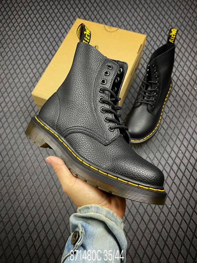 国庆福利特价 C Dr.Martens 马汀博士 马丁靴 1460 经典款8孔系列 软面 哑光面 黑色荔枝皮 男女款全码开售 某物同香港代购 同一批次订单 公司