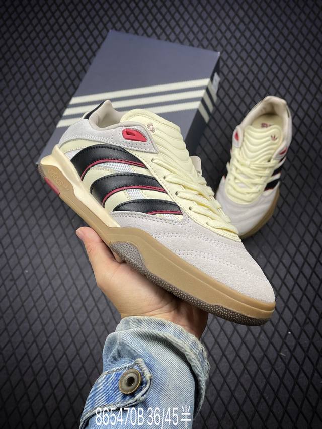 公司级阿迪达斯adidas Predator Freestyle 复古单品 展示高质量的工艺 带有装饰的超锁缝制和无缝的手感 柔软 柔软的皮革造型和标志性的3条