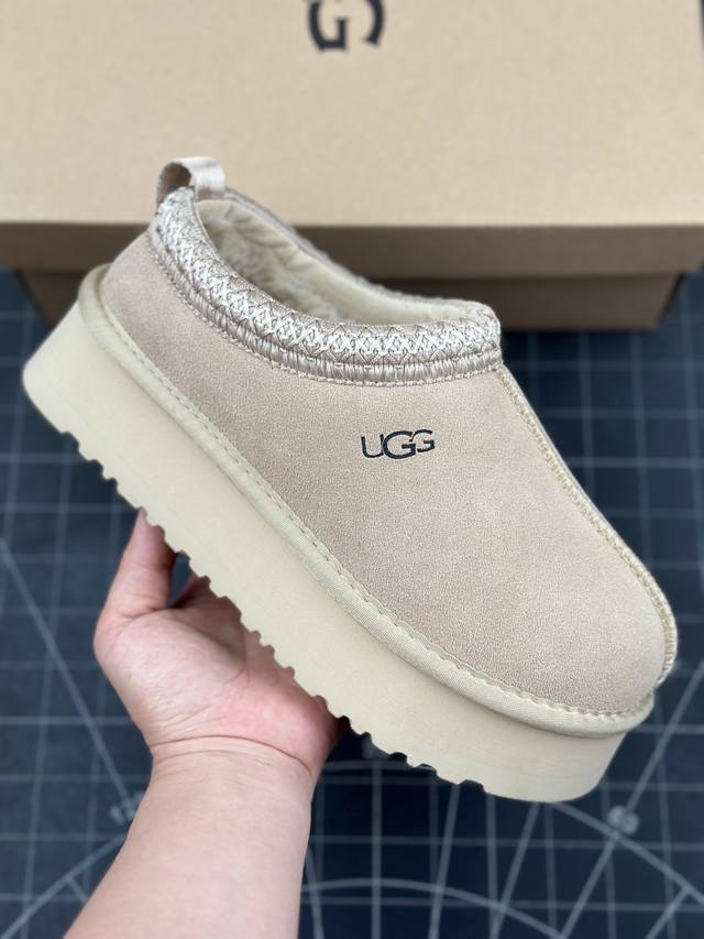 核心私 新货#Ugg 塔茨系列加厚款 穆勒风包头5Cm半拖鞋 民族风秋冬雪地靴 羊皮毛一体高品质 保暖锁热 采用tpu模压定型翻毛皮鞋面材质 内嵌人造卷曲羊毛毛