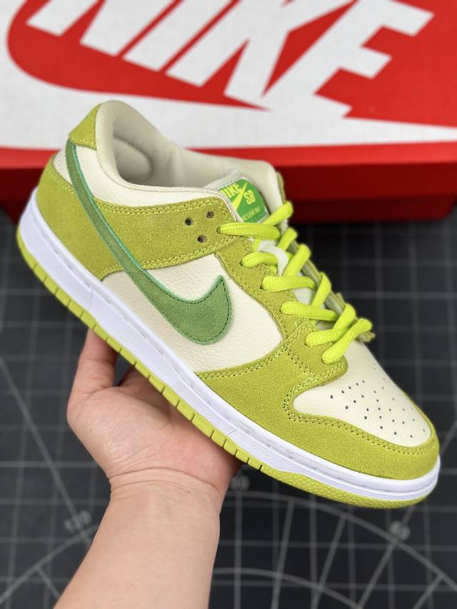 特价本地 核心私 公司级耐克nike Dunk Low 扣篮系列 复古低帮休闲运动滑板板鞋 采用脚感柔软舒适zoomair气垫 有效吸收滑板等极限运动在落地时带