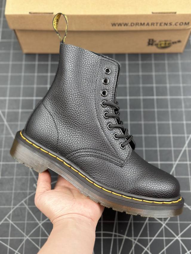 国庆福利 特价本地 核心私 Dr.Martens 马汀博士 马丁靴 1460 经典款8孔系列 软面 哑光面 黑色荔枝皮 男女款全码开售 某物同香港代购 同一批次