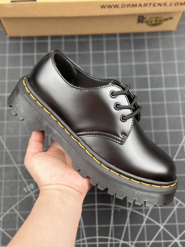 国庆福利 特价本地 核心私 Dr.Martens 马汀博士马丁靴 1461 三孔低帮中底硬皮黑色 某物同香港代购 同一批次订单 公司规格 原材生产 原版开边珠加