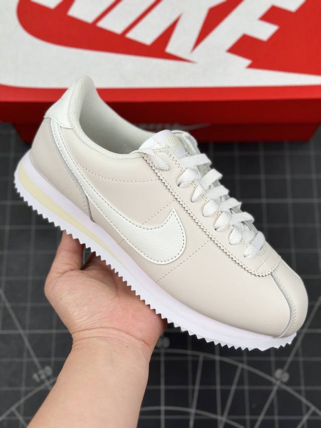 核心私 W Nike Classic Cortez 耐克经典轻便舒适男子阿甘鞋休闲跑步鞋运动鞋 纯粹而执着的精神 使得cortez种在了一代人的心里 无论是否喜