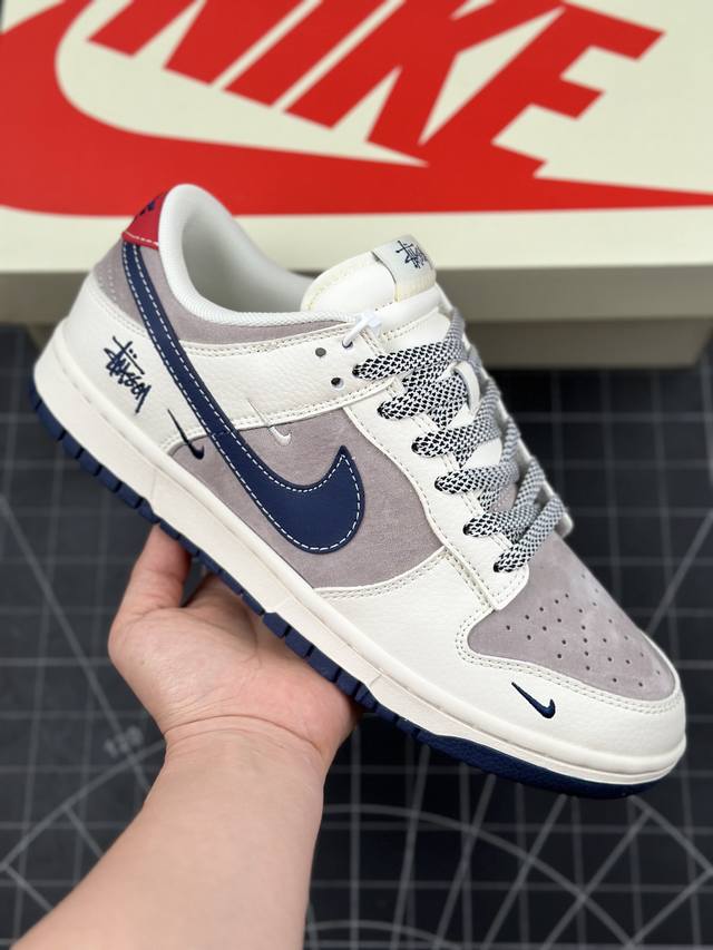 核心私 Nk Sb Dunk Low 斯图西系列-猪八米蓝勾 周年高端定制 低帮休闲板鞋 #定制鞋盒 大厂纯原品质出货 超高清洁度 皮料切割干净无任何毛边 细节