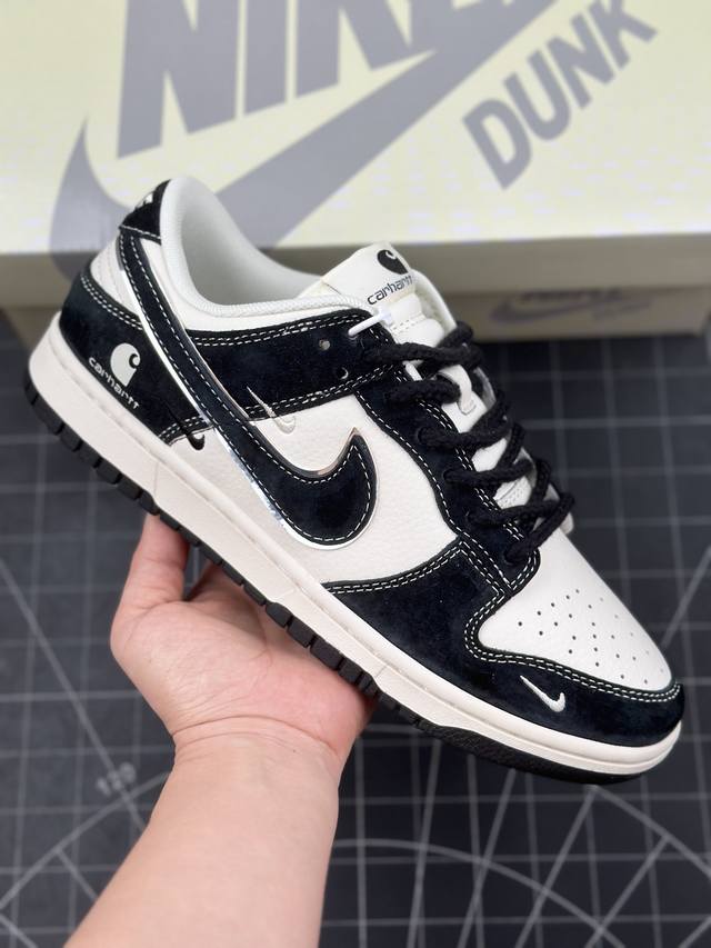 核心私 Nk Sb Dunk Low 卡哈特联名-米白黑勾 周年高端定制 低帮休闲板鞋 #定制鞋盒 大厂纯原品质出货 超高清洁度 皮料切割干净无任何毛边 细节完