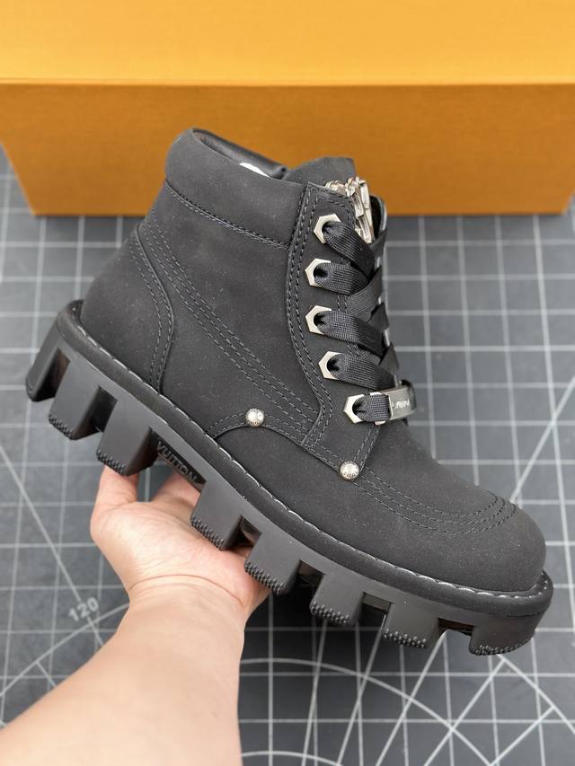 核心私 嘉尔同款纯原 中山大厂出品 Louis Vuitton X Timberland#王炸联名 Pharrell Williams充分发挥了作为louis