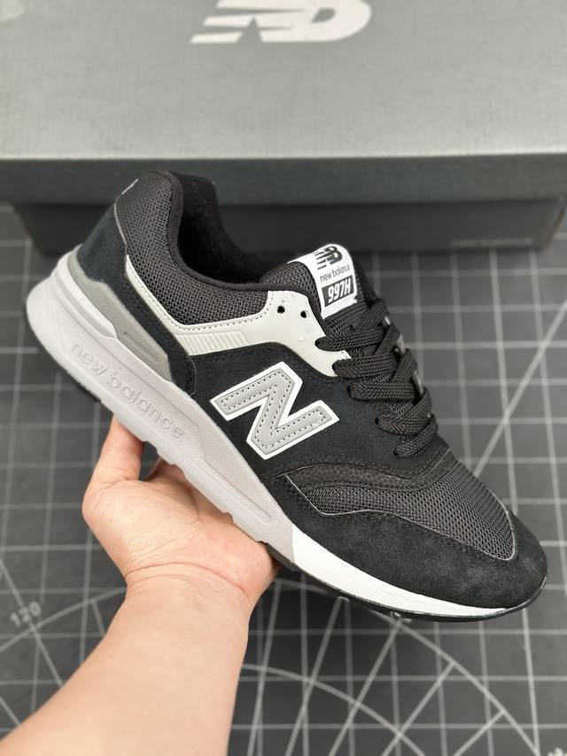 核心私 公司级new Balance 997系列 复古运动 缓震耐磨跑步鞋 新百伦 New Balance 的美产系列一向以实用性与时尚度兼备著称 日前美产 9