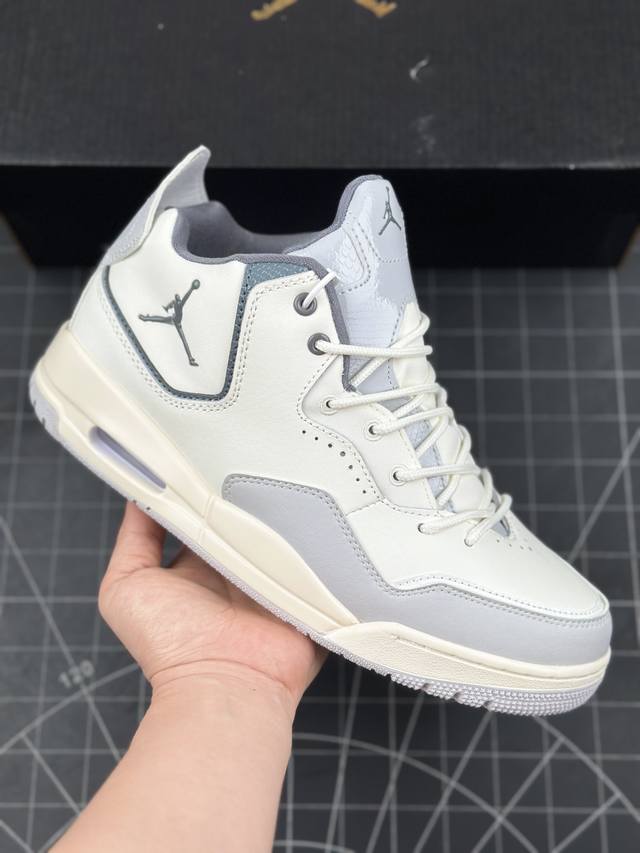 核心私 公司级耐克nike Air Jordan Courtside 23迈克尔 乔丹aj3代简版中帮复古休闲运动文化篮球鞋 整体采用白色皮革主色调，搭配灰色磨