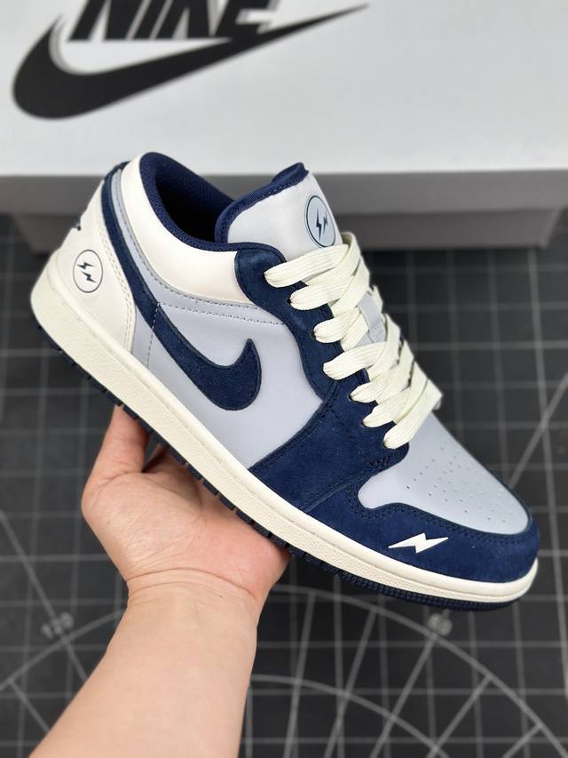 核心私 Air Jordan 1 Low Aj1 乔1 闪电联名-米白灰蓝 高端定制 低帮复古篮球鞋 #定制鞋盒 大厂纯原品质出货 超高清洁度 皮料切割干净无任