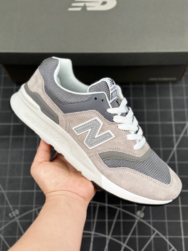 核心私 公司级new Balance 997系列 复古运动 缓震耐磨跑步鞋 新百伦 New Balance 的美产系列一向以实用性与时尚度兼备著称 日前美产 9