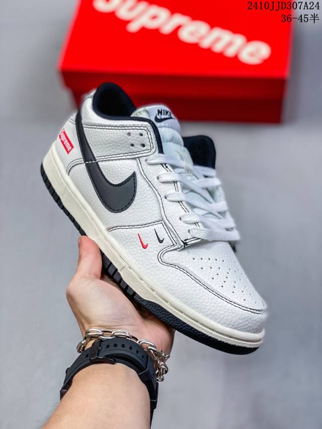 耐克 Nike Dunk Low 运动鞋。作为 80 年代经典篮球鞋款，起初专为硬木球场打造，后来成为席卷街头的时尚标杆，现以经典细节和复古篮球风范再次归来。皮