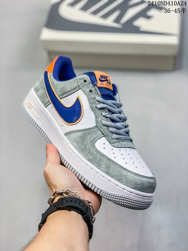 公司级带半码耐克Nike AIR FORCE 1‘07 空军一号低帮百搭休闲运动板鞋。柔软、弹性十足的缓震性能和出色的中底设计，横跨复古与现代的外型结合，造就出