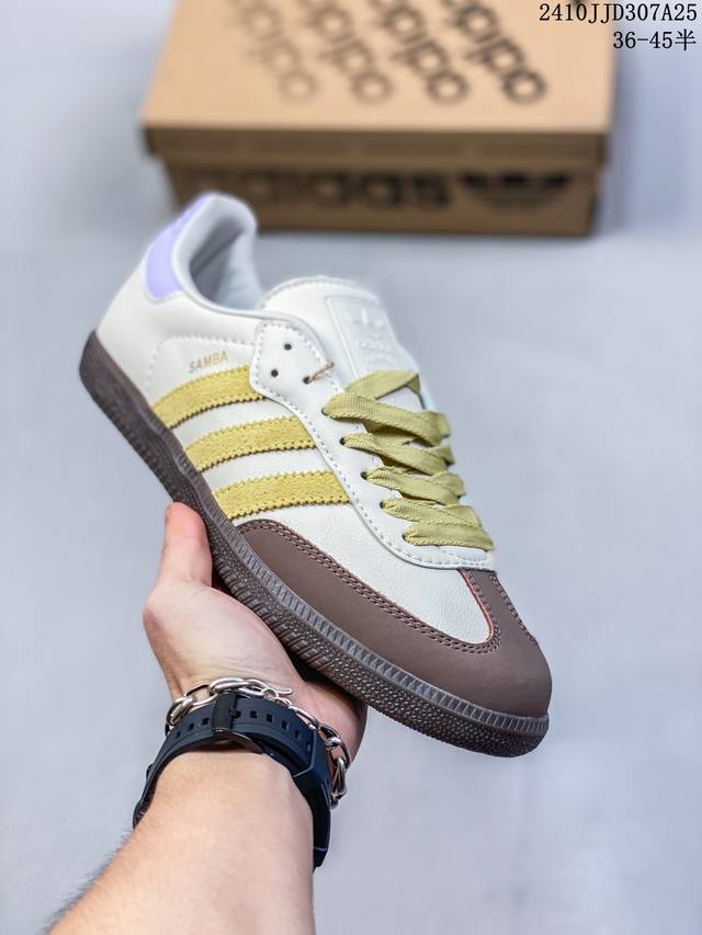 阿迪达斯adidas Originals Gazelle Indoor 三叶草复古休闲防滑耐磨低帮板鞋鞋款采用柔软的绒面革和耐用的皮革衬里融合在橡胶外底上，具有